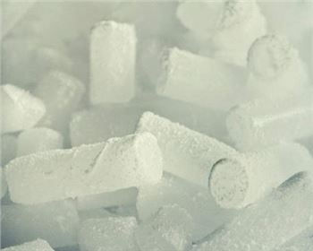 冰岩实业为您讲述郑州干冰的清洗原理